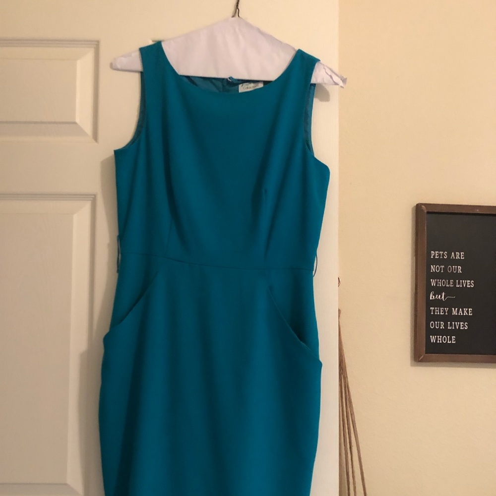 ✨ FORM FITTING CALVIN KLIEN FORMAL DRESS✨